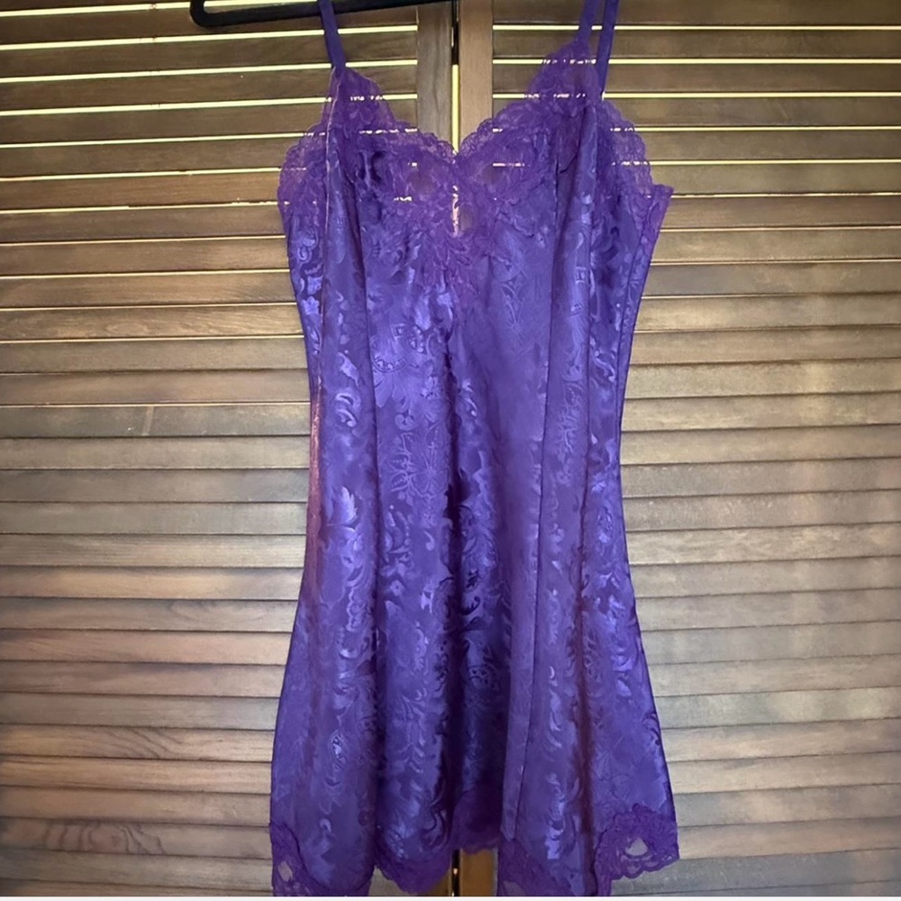 Victoria's Secret Gold Label Purple Lace Chemise - Sz Petite